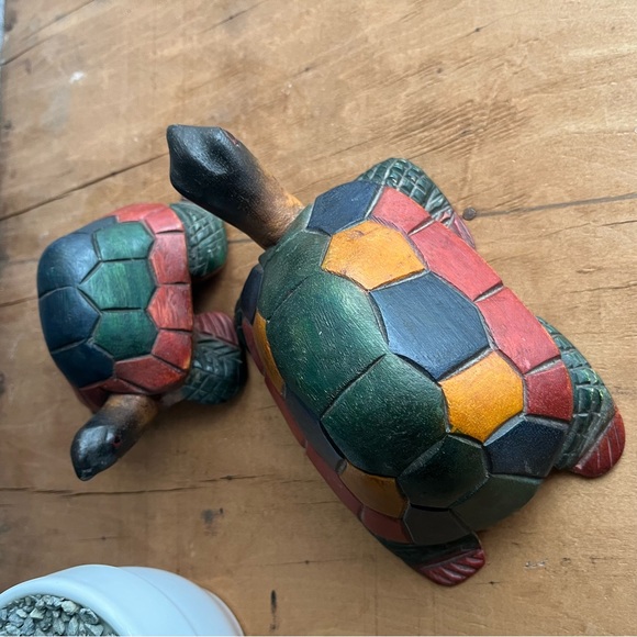 Hand Carved Wooden Turtle Figurine Wood Art Sculpture Vintage set of 2 - Picture 4 of 6